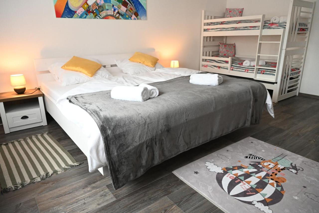 Rodinny Apartman U Broumovskeho Namesti Экстерьер фото